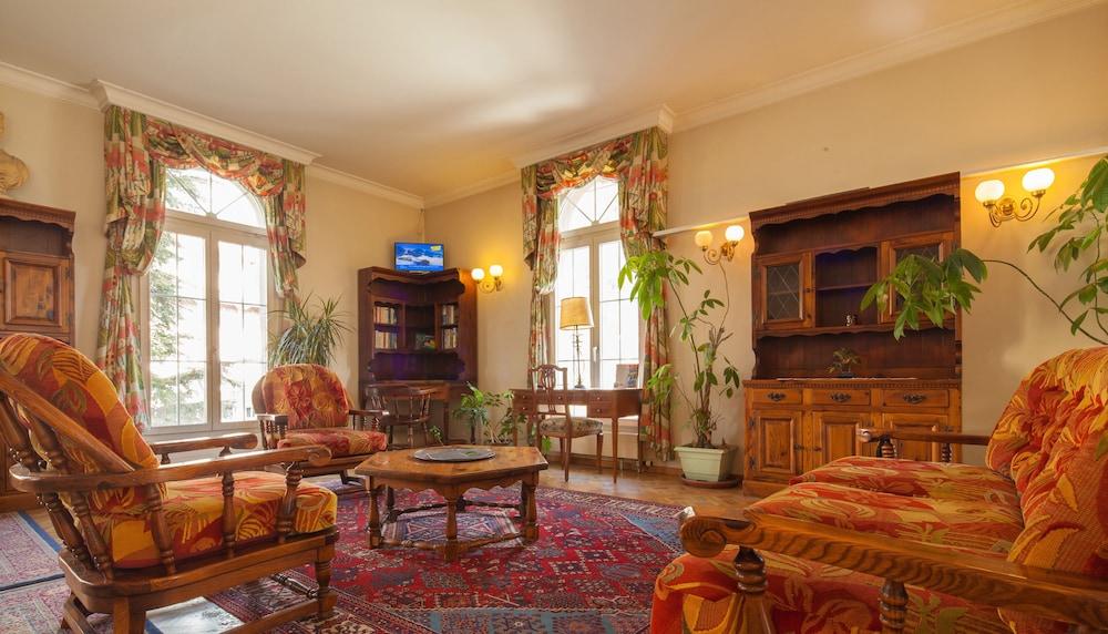 Central Continental Hotel