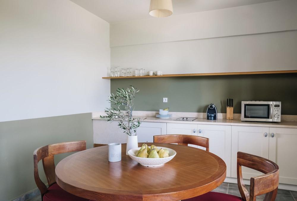 Emelisse Nature Resort