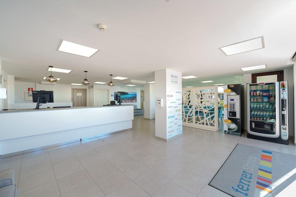 Caprice Skyline Aparthotel