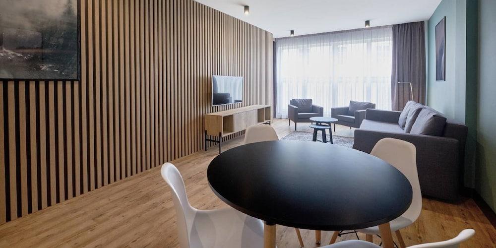 Mamaison Residence Diana