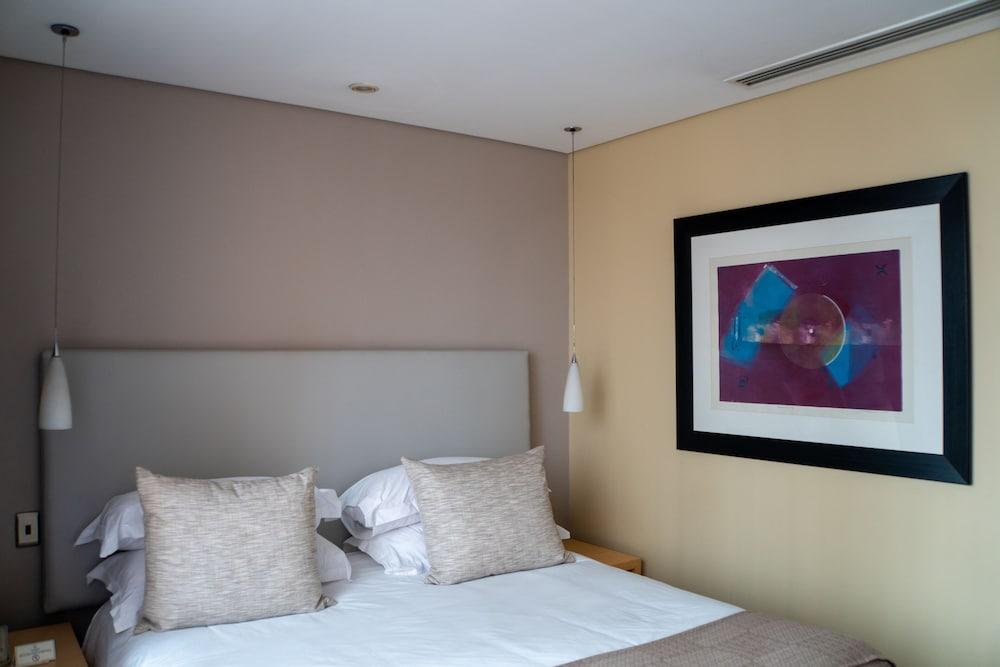 Raphael Penthouse Suites