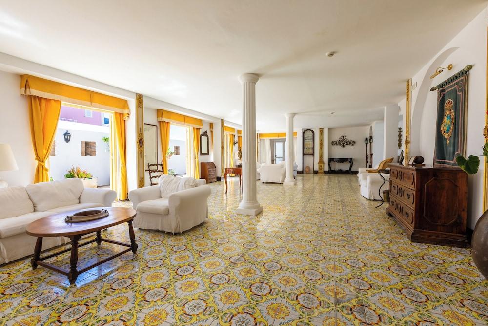 Hotel Torre dei Borboni