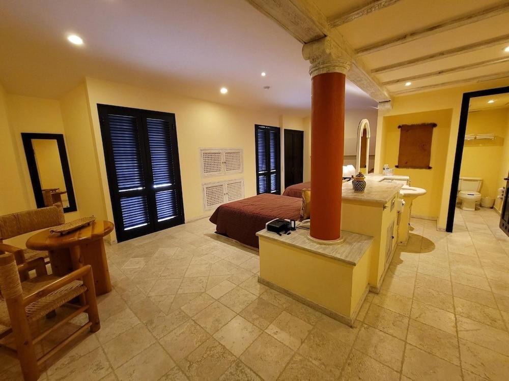 Quinta las Alondras Hotel and Spa