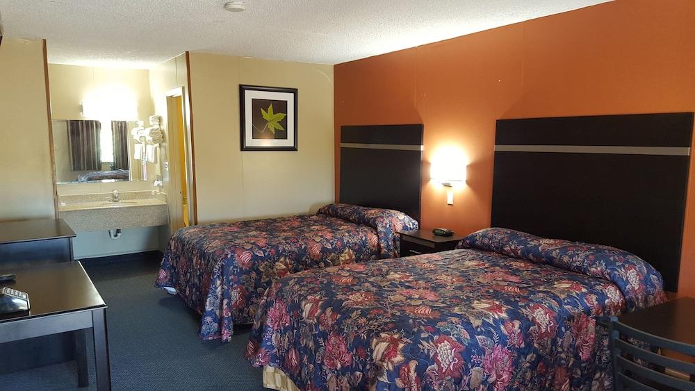 Carefree Inn Flatonia