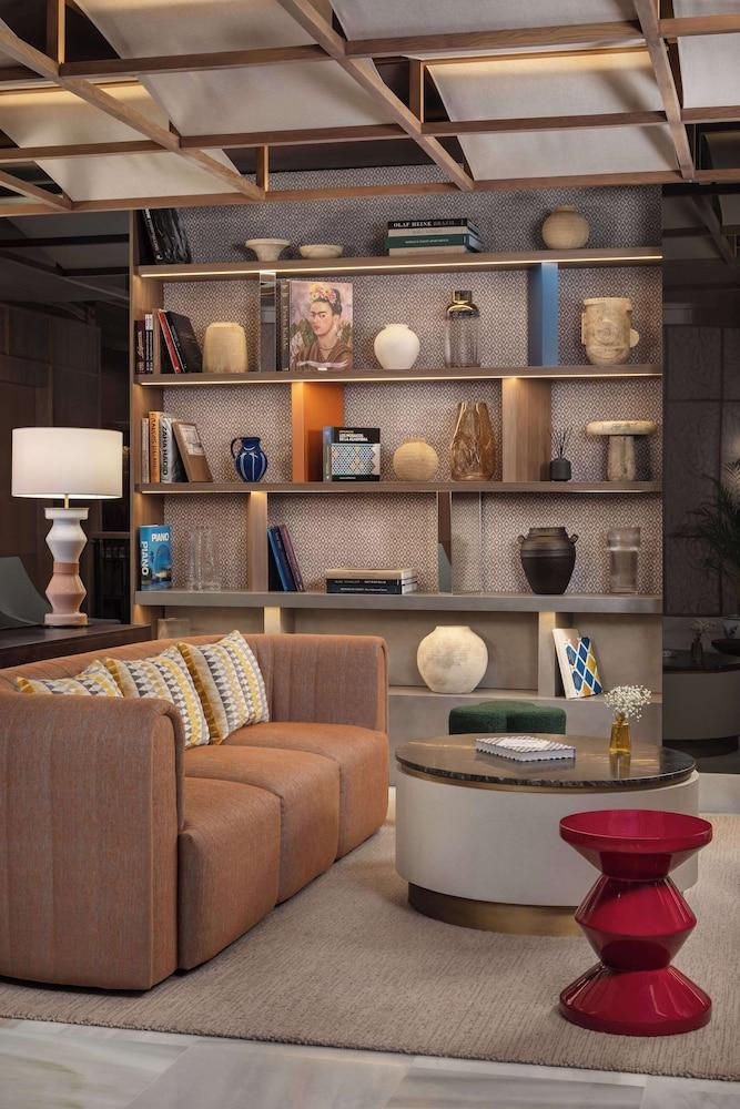 NH Collection Granada Victoria Hotel