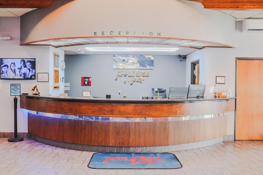 Apple Tree Inn and Suites