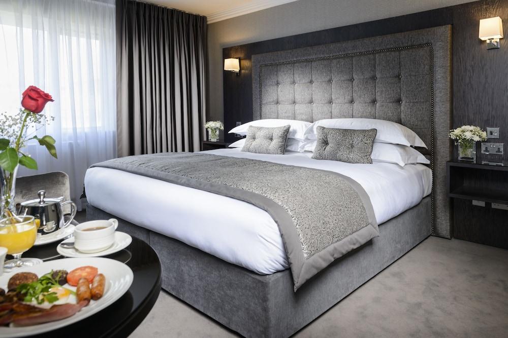 Killarney Oaks Hotel