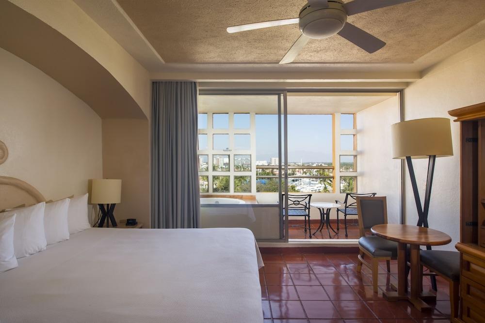 Club Regina Puerto Vallarta