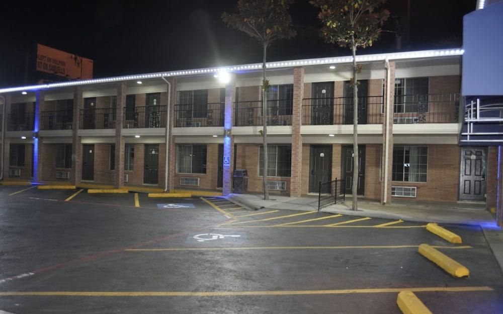 Downtown Suites Dallas