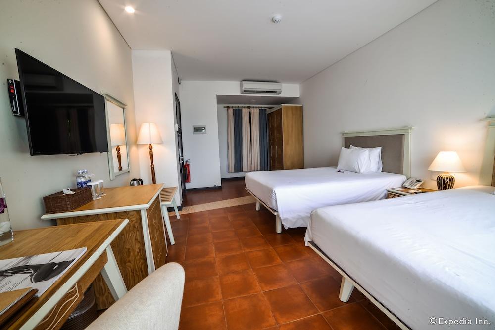 Sandy Beach Non Nuoc Resort