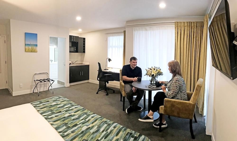 Carnmore Hotel Takapuna