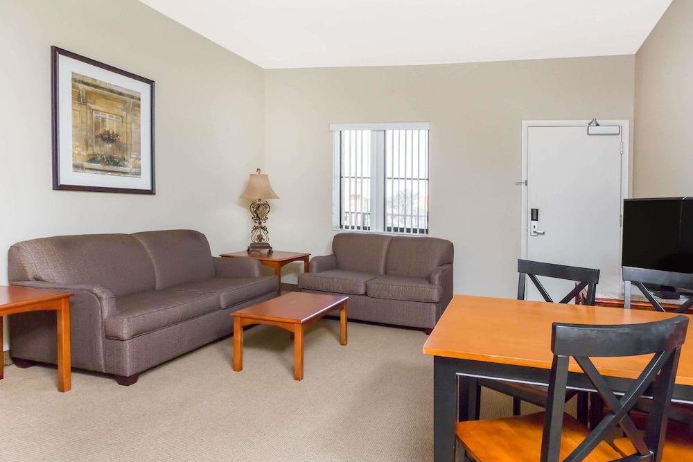 Clarion Inn Ormond Beach at Destination Daytona