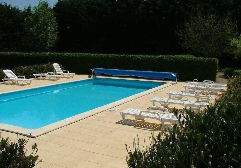 LOGIS Les Dineux Village