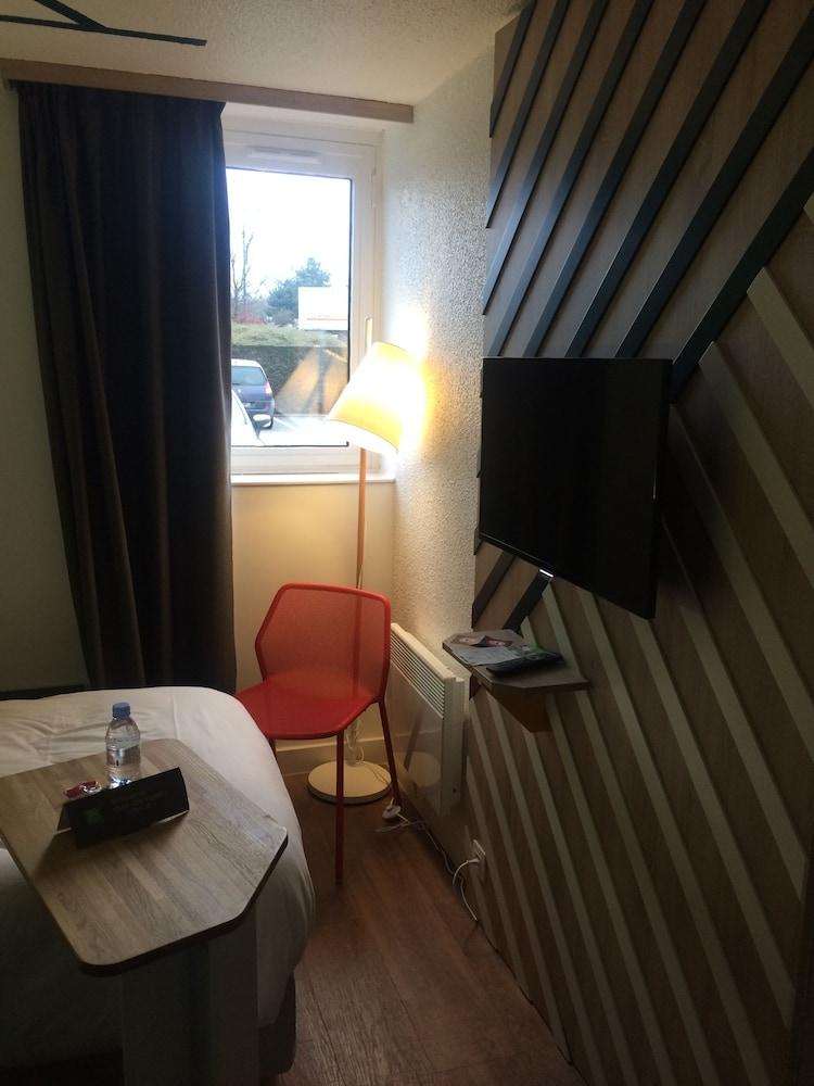 ibis Styles Rouen Val De Reuil