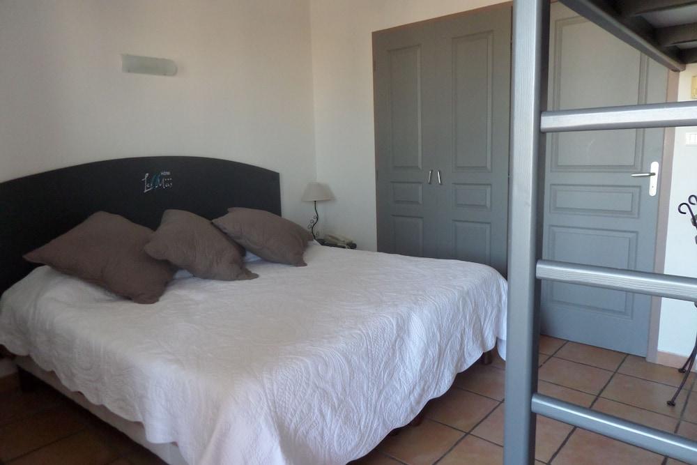 Logis Hotel Restaurant Les II Mas