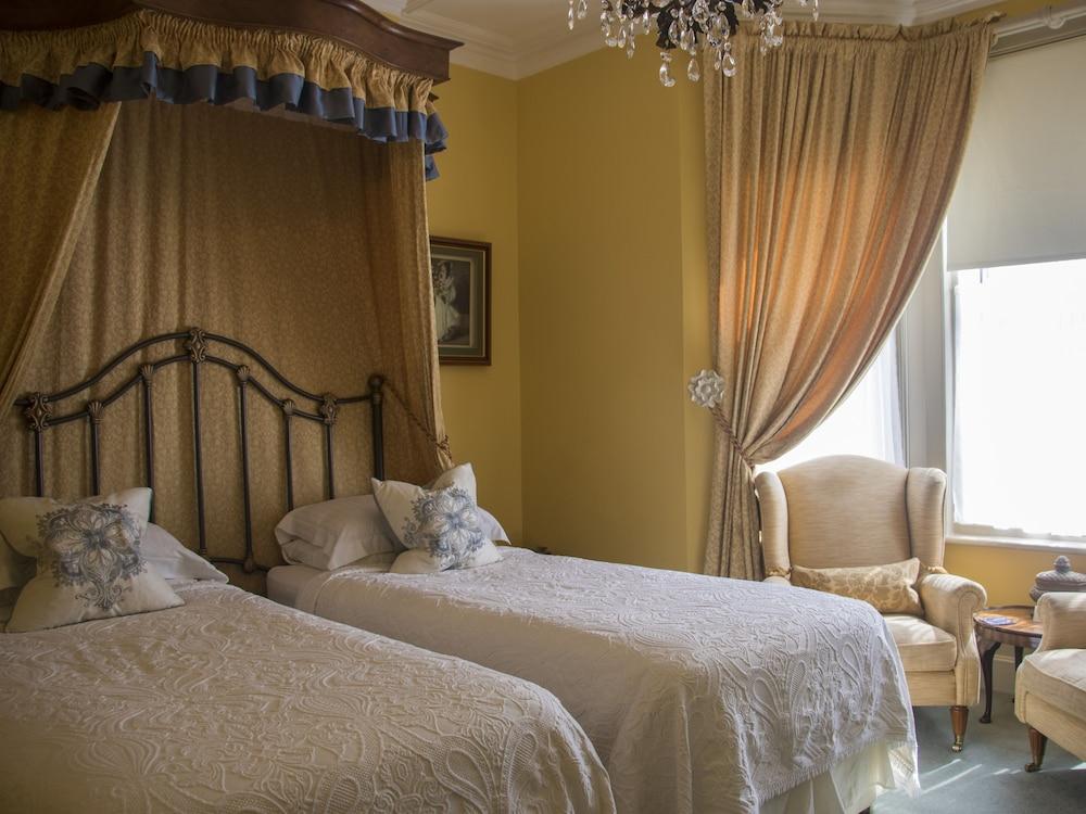 Albert & Victoria Guest House