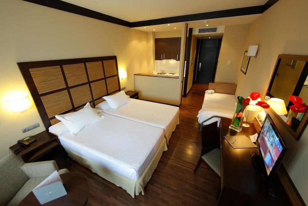 Aparthotel Attica21 Vallés