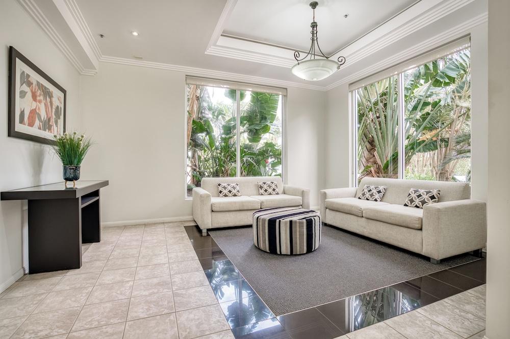 Xanadu Main Beach Resort