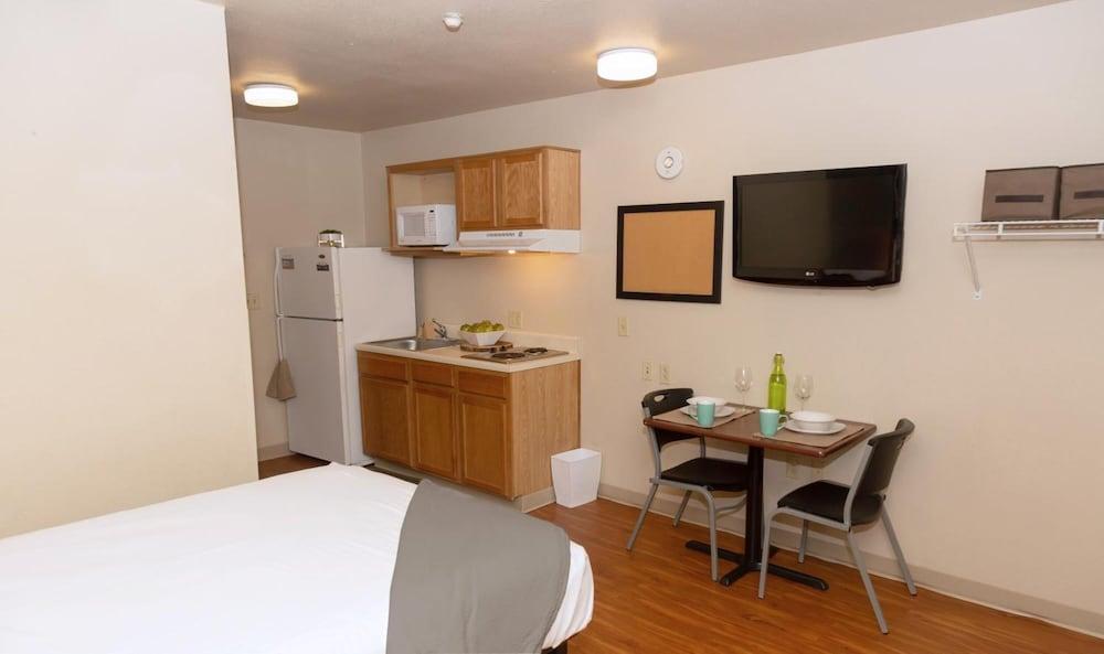 Siegel Select Alexandria