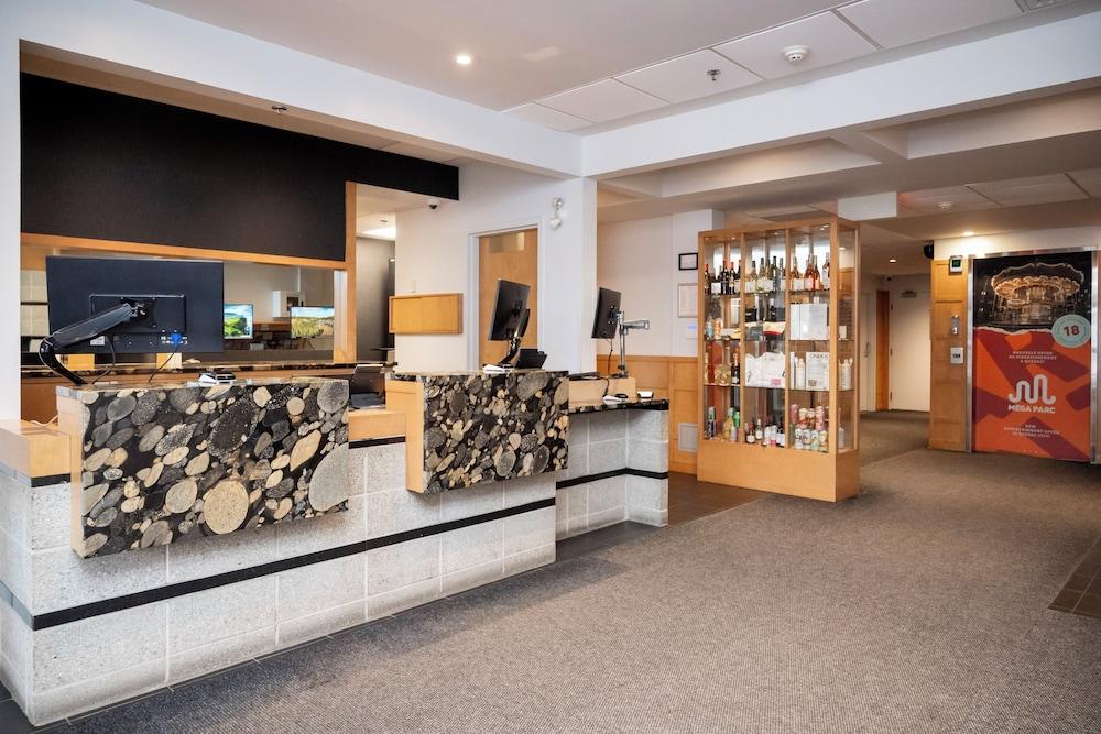 Hotel & Suites Le Dauphin Quebec