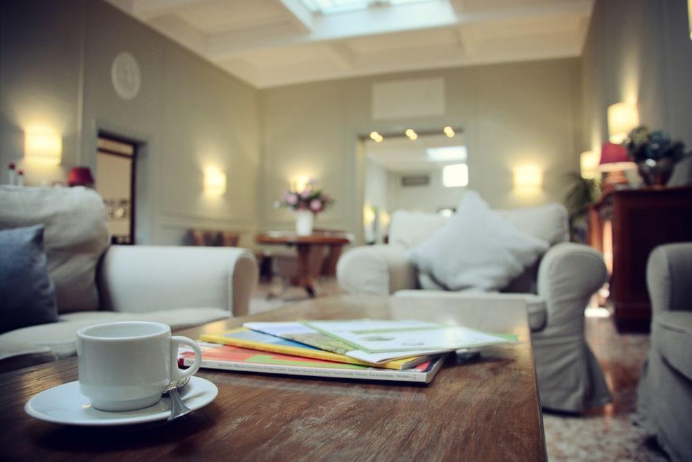 Hotel Touring Wellness & Beauty