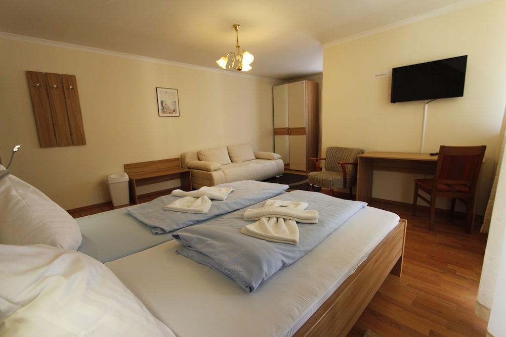 Hotel Restaurant Adria - Stuben