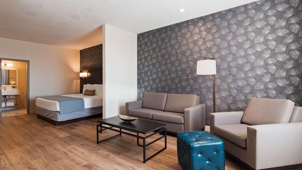 Best Western Plus Montreal East