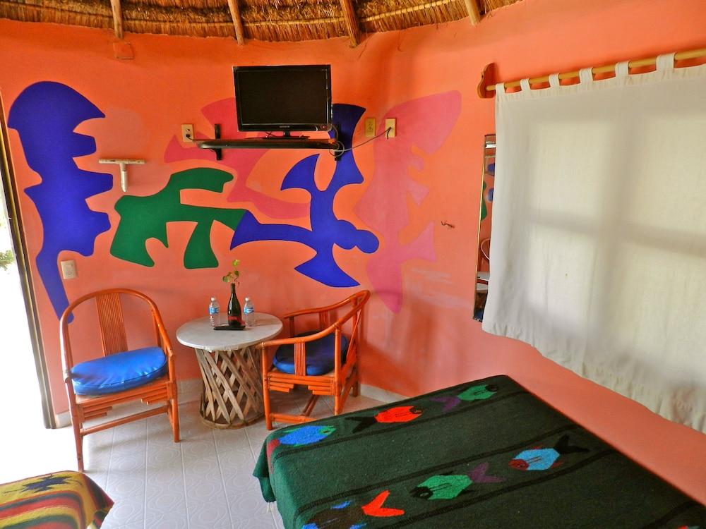 Acamaya Reef Cabanas - Caravan Park