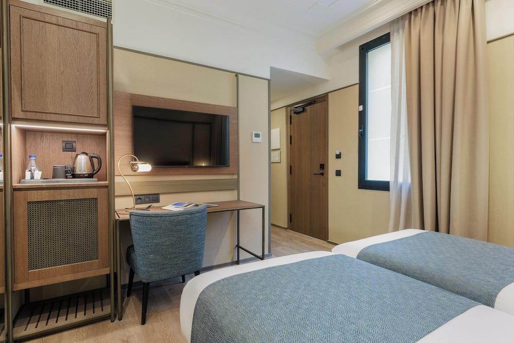 Hotel Medinaceli New reopening 2025