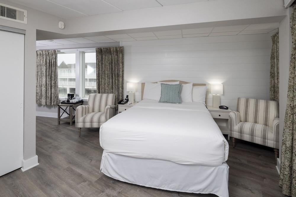 Montreal Beach Resort