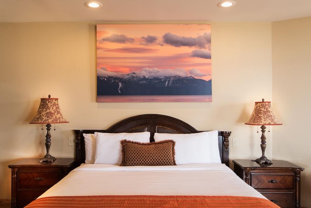 Mourelatos Lakeshore Resort