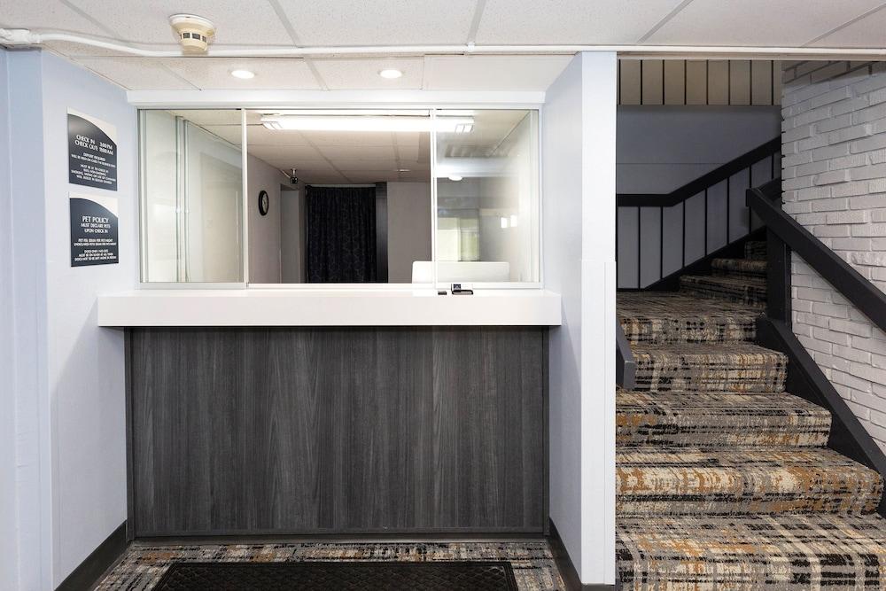 Coratel Inn & Suites by Jasper Mankato