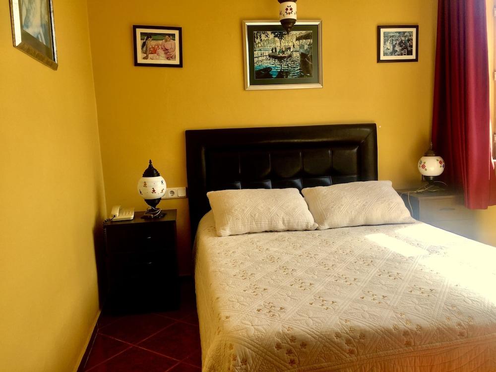 Cosmopolitan Park Hotel