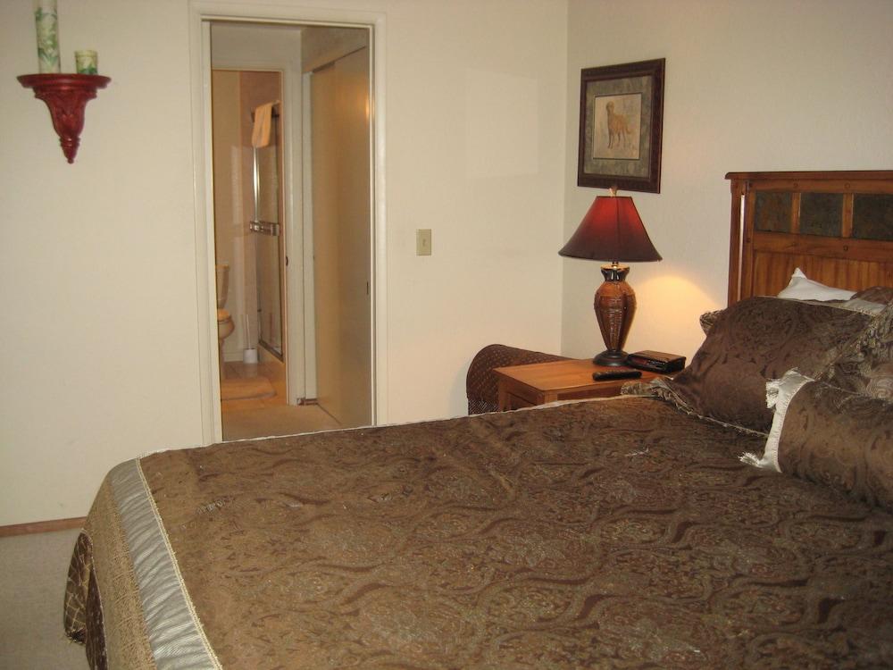 Hidden Valley by Mammoth Reservation Bureau