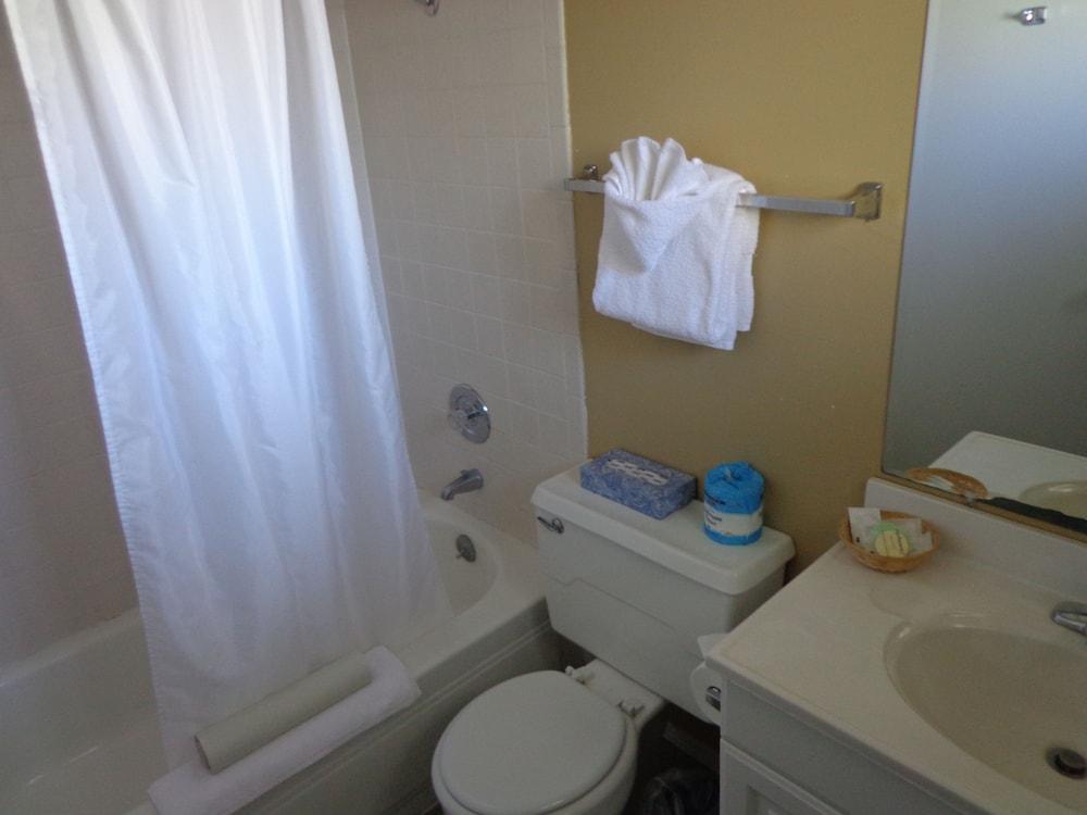 Ocean Shores Inn & Suites