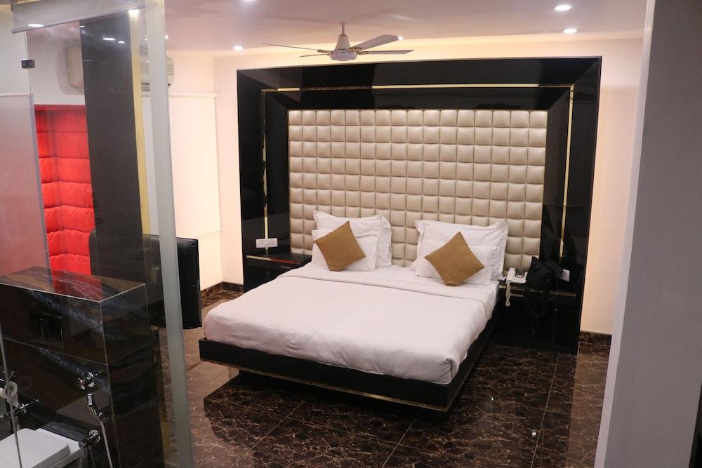 Hotel Sri Nanak Continental