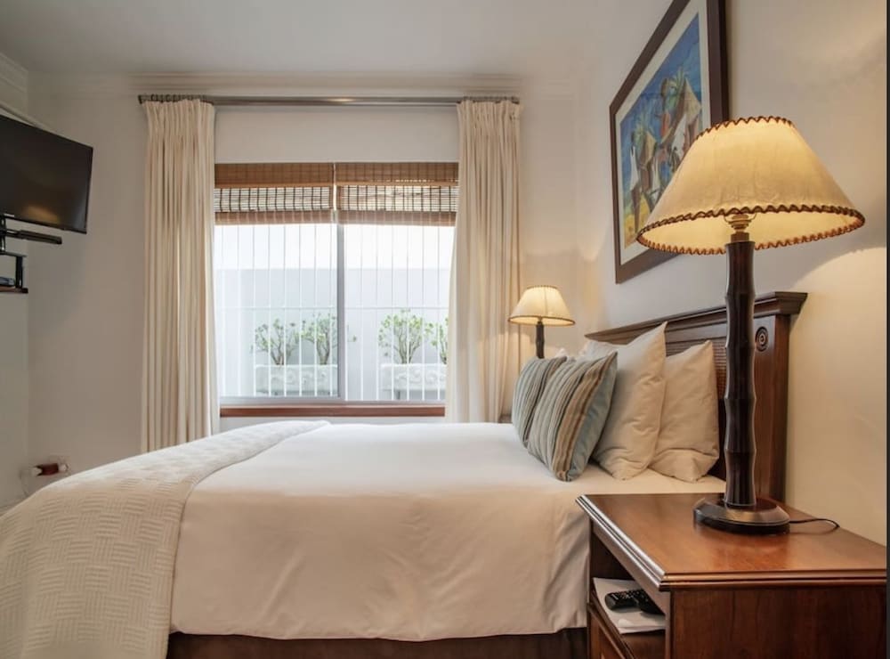 Bantry Beach Luxury Suites