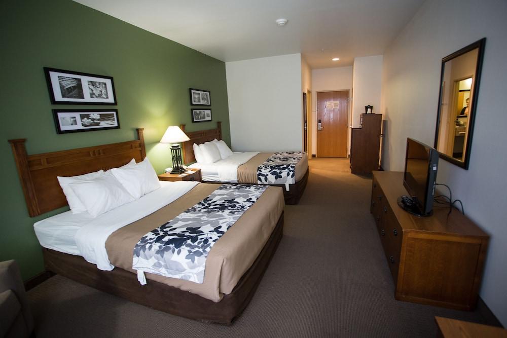 Sleep Inn & Suites Conference Center Eau Claire North