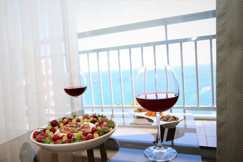 Lara Otel +12 Only Adult