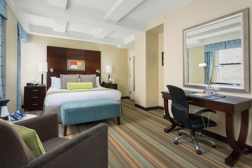 Aura Hotel Times Square