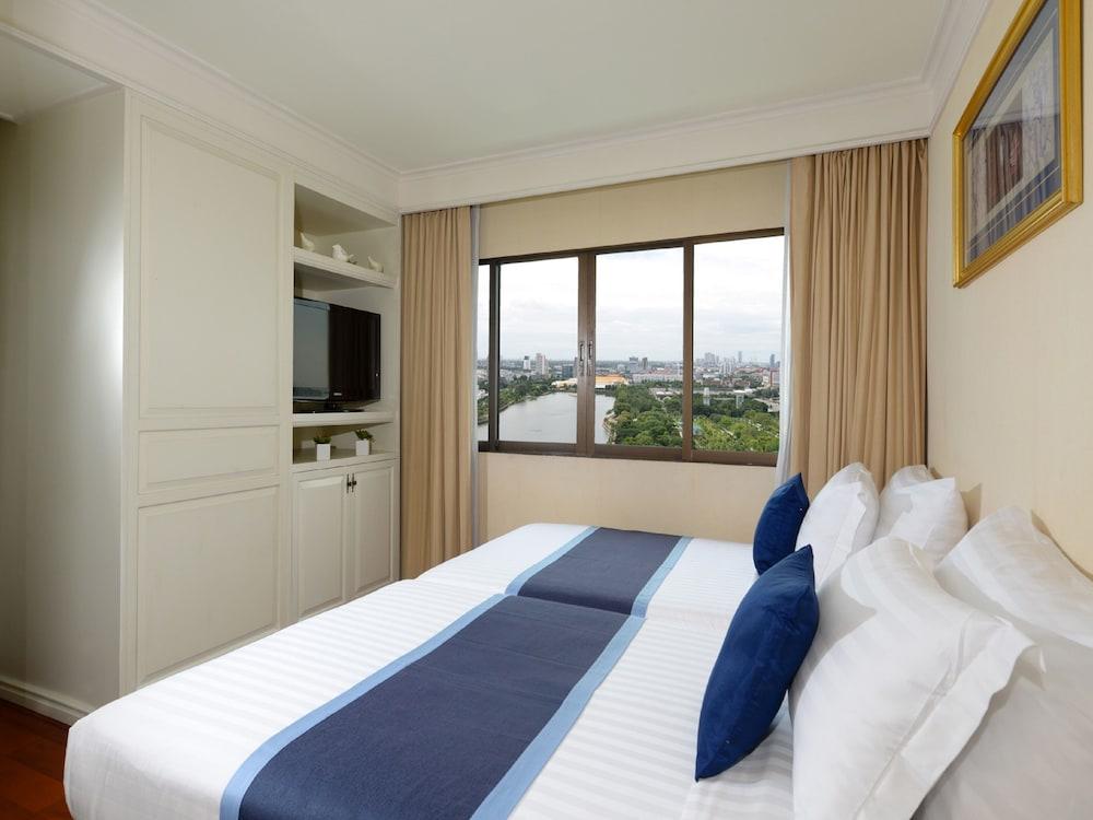 Centre Point Sukhumvit 10