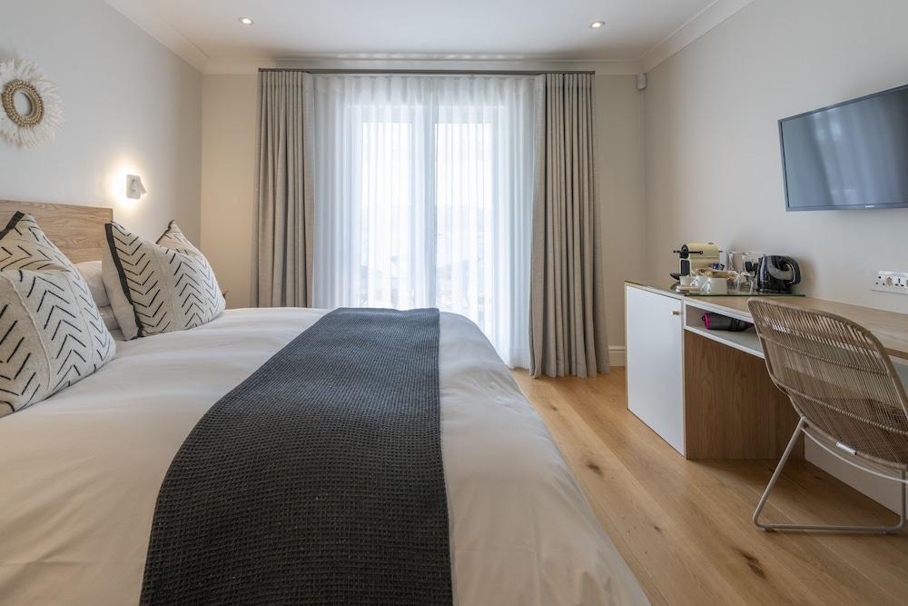 Hide Away Guest House