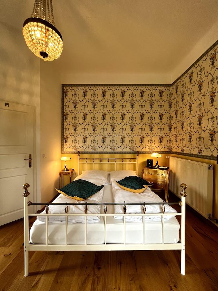 PARK VILLA zentral am Mittelrhein