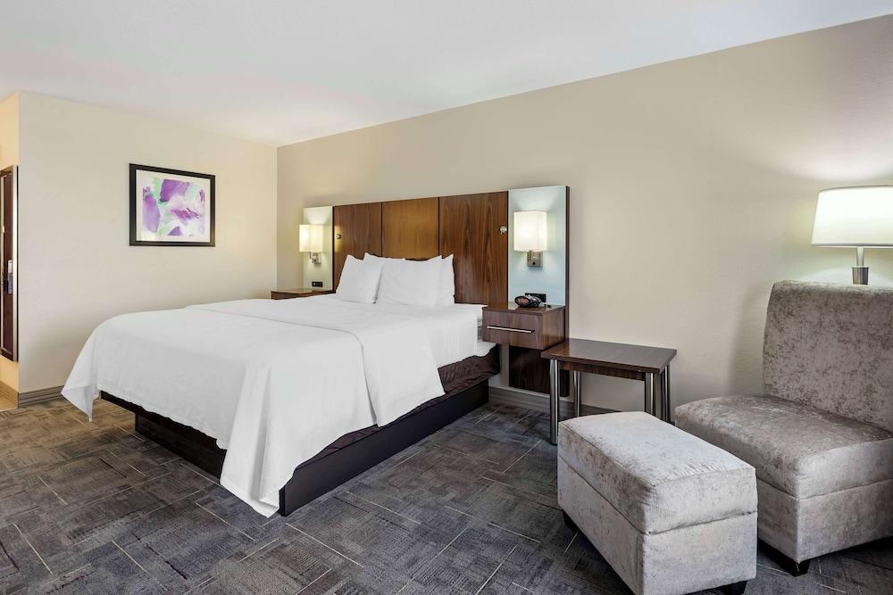 Best Western Plus Gen X Inn