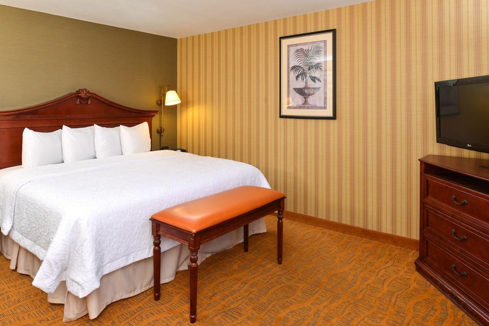 Hampton Inn & Suites Albuquerque-Coors Road