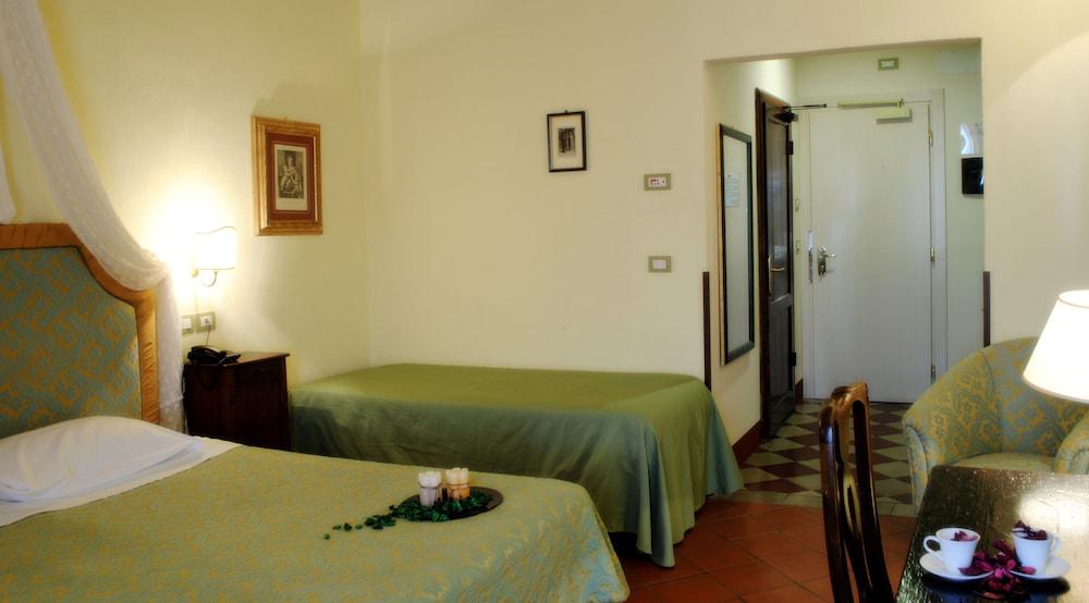 Il Chiostro del Carmine