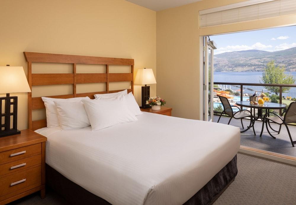 The Cove Lakeside Resort