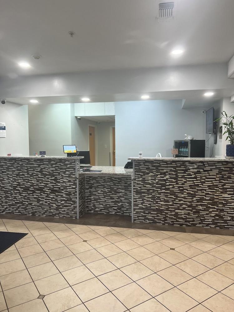 Quality Inn & Suites Biloxi - Ocean Springs