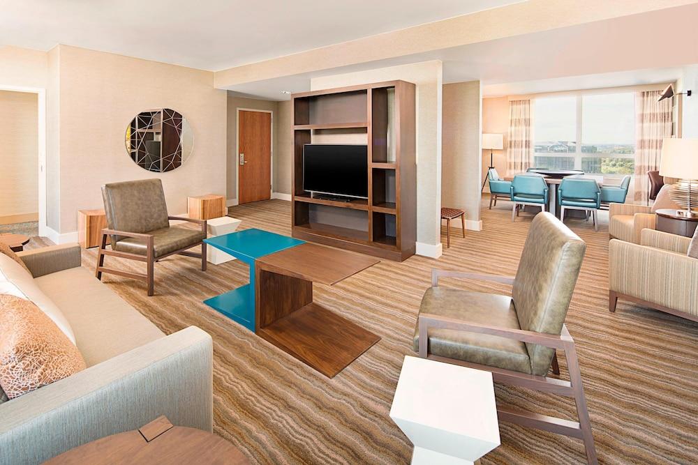 The Westin Chicago North Shore