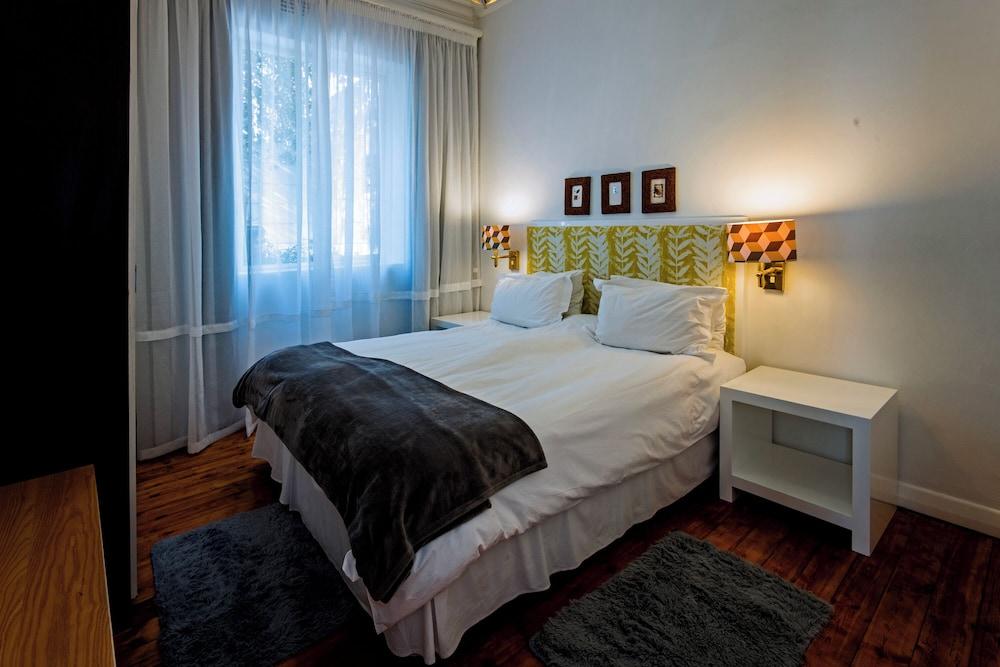 Barry Hall Apartments